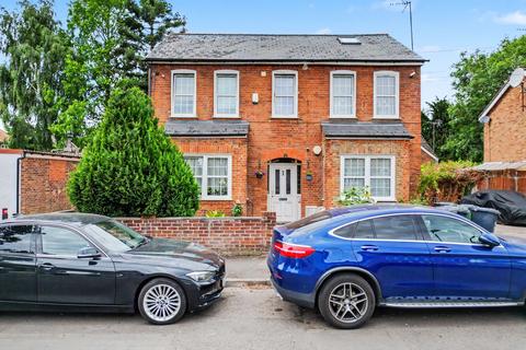 2 bedroom flat for sale, Lordship Road, Cheshunt, Waltham Cross