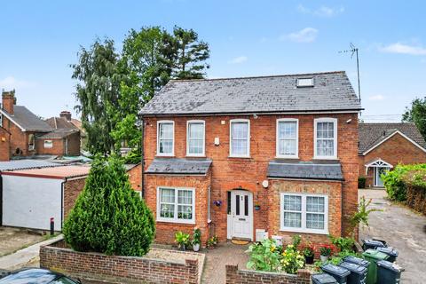 2 bedroom flat for sale, Lordship Road, Cheshunt, Waltham Cross