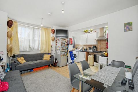 2 bedroom flat for sale, Lordship Road, Cheshunt, Waltham Cross