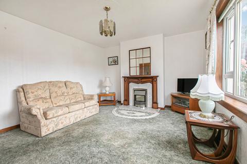 3 bedroom terraced house for sale, 20 The Cairns, Charlestown, KY11 3EP