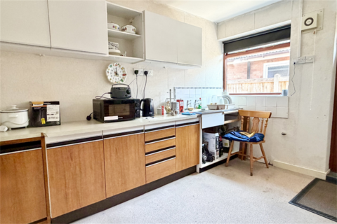 2 bedroom bungalow for sale, 12, Burnham Avenue, Beeston, Nottingham NG9 5AH