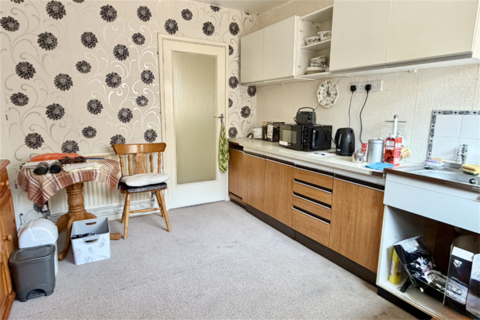 2 bedroom bungalow for sale, 12, Burnham Avenue, Beeston, Nottingham NG9 5AH
