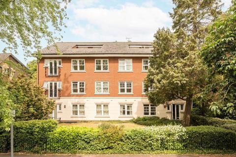 2 bedroom flat to rent, Lovelace Road, Surbiton KT6