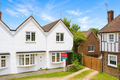2 bedroom terraced house for sale, The Spain, Petersfield, Hampshire