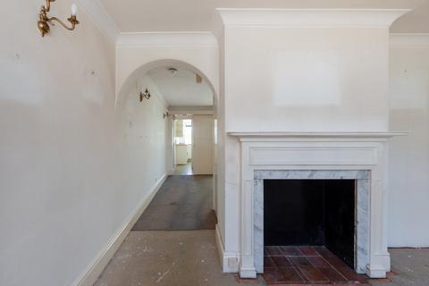 2 bedroom terraced house for sale, The Spain, Petersfield, Hampshire