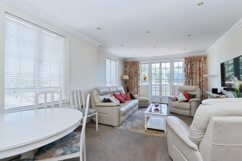 Apartment in Bournemouth - View 4