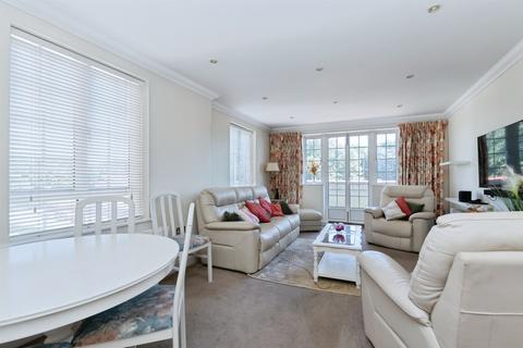 2 bedroom flat for sale, Sea Road, Boscombe, Bournemouth