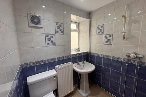 3 bedroom terraced house to rent, Glamorgan St,