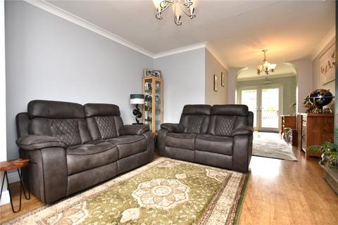 3 bedroom semi-detached house for sale, Elizabeth Grove, Morley, Leeds, West Yorkshire