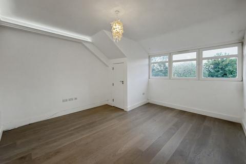 2 bedroom flat to rent, Great North Road, London, N6