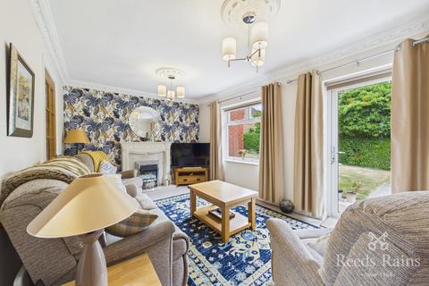 undefined, Holly Court, Wakefield WF1