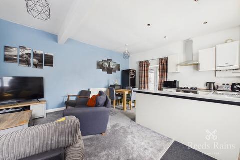 2 bedroom end of terrace house for sale, Percival Lane, Cheshire WA7