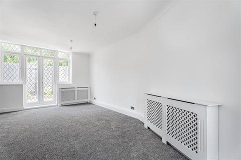 4 bedroom end of terrace house for sale, Endlebury Road, North Chingford