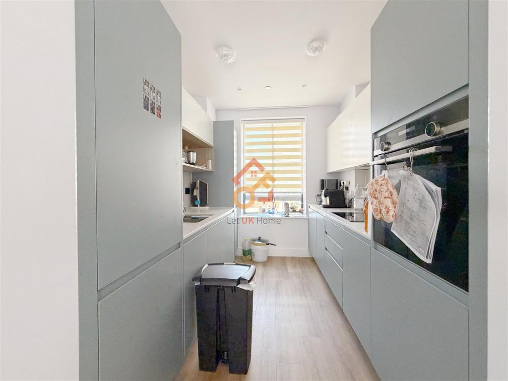 Apartment in London - View 3