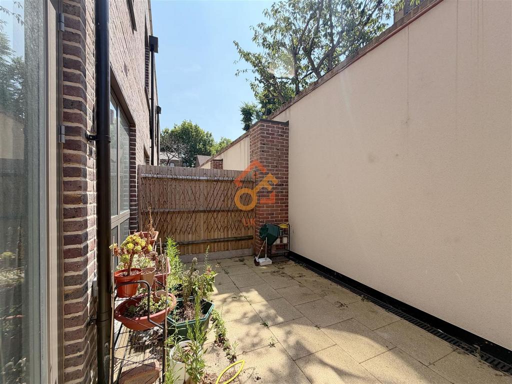 Apartment in London - View 4