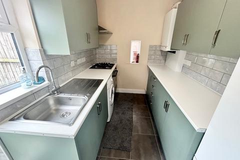 3 bedroom semi-detached house to rent, Southlea Avenue, Leamington Spa, CV31