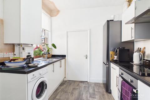 2 bedroom terraced house to rent, Earl Street, Durham SR7