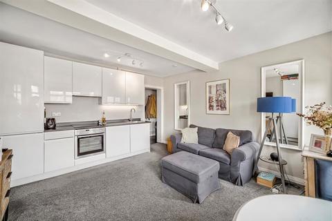 1 bedroom flat for sale, Curwen Road, London W12