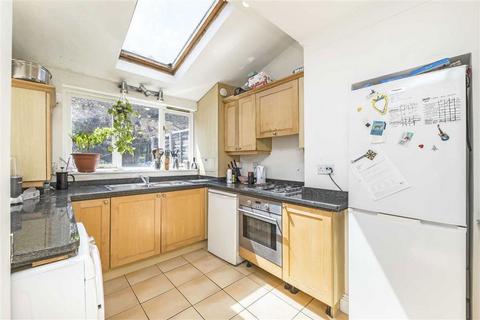 4 bedroom semi-detached house to rent, Mauritius Road, London SE10