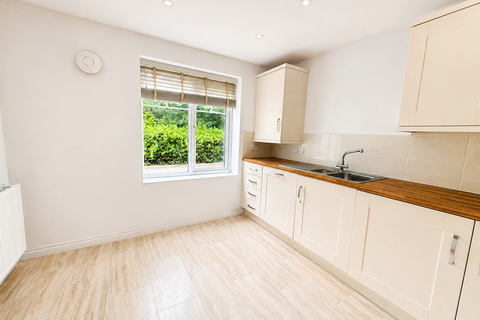 3 bedroom semi-detached house to rent, Morrow Way, Stourbridge DY8
