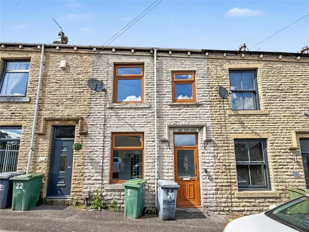 George Street, Cleckheaton, Bradford 2 bed terraced house to