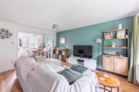 3 bedroom terraced house for sale, Velville Court, Newcastle Upon Tyne, NE3