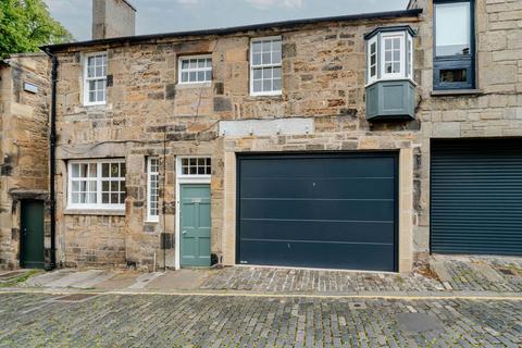 4 bedroom house to rent, Gloucester Lane, New Town,