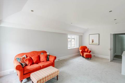 4 bedroom house to rent, Gloucester Lane, New Town,