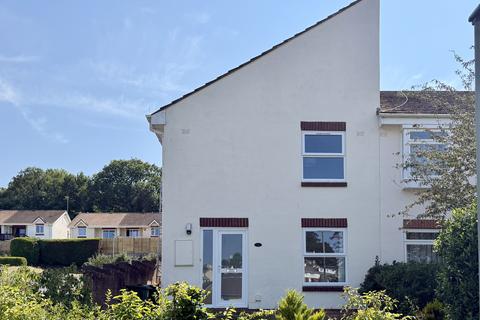 3 bedroom semi-detached house to rent, Holbeam Close, Newton Abbot