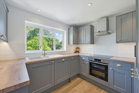 3 bedroom maisonette for sale, Shawley Crescent, Epsom