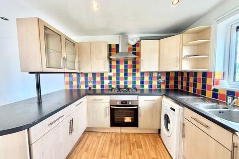 2 bedroom terraced house to rent, Ramsden Close, Wigan WN3