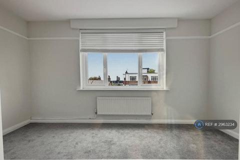 2 bedroom flat to rent, Hainault Road, London, E11