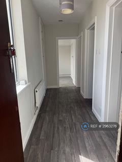 1 bedroom flat to rent, Hainault Road, London, E11