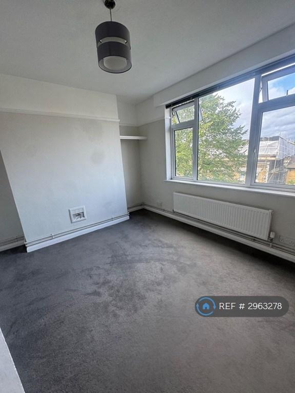 Hainault Road, London, E11 – pohled 6