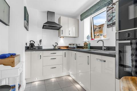 1 bedroom flat for sale, Edward House, Hertford SG13