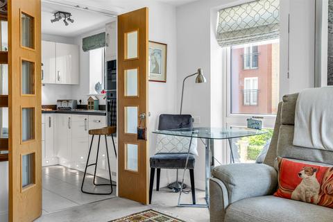 1 bedroom flat for sale, Edward House, Hertford SG13