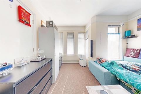 6 bedroom terraced house for sale, High Town Road, LUTON