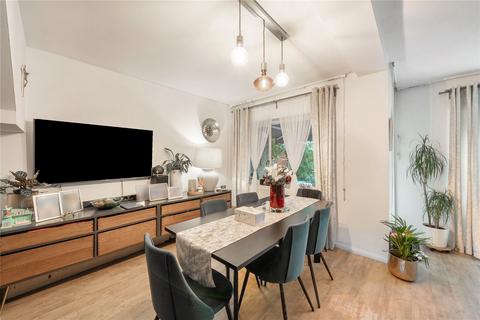 4 bedroom terraced house for sale, Savernake Court, Wolverton Road, Stanmore