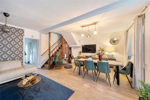 4 bedroom terraced house for sale, Savernake Court, Wolverton Road, Stanmore