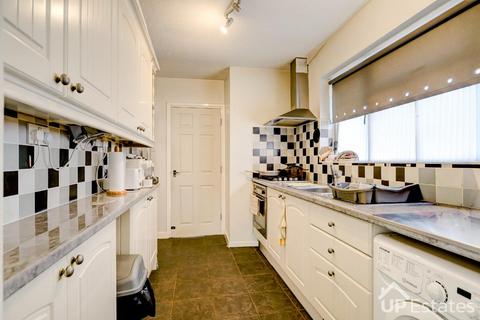 4 bedroom semi-detached house to rent, Percy Road, Kenilworth