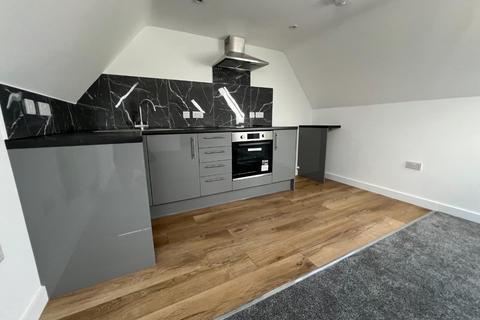 Studio to rent, Butterworth Street, Swindon