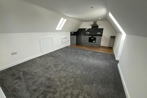 Studio to rent, Butterworth Street, Swindon