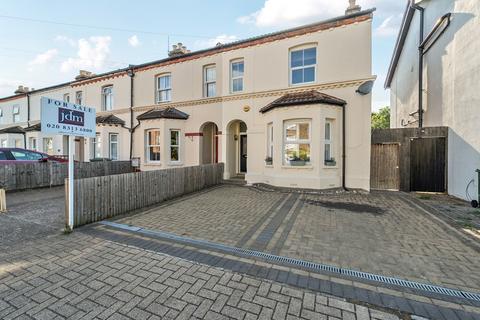 4 bedroom end of terrace house for sale, Stanley Road, Bromley, BR2