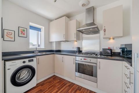 1 bedroom flat for sale, Raynham Close, Burpham, Guildford, GU4