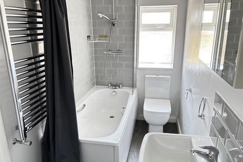 2 bedroom semi-detached house for sale, MIDDLE ROAD, LEATHERHEAD, KT22