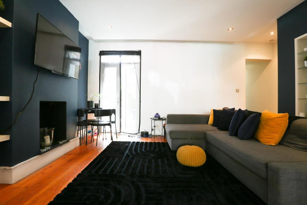 Living room, fireplace