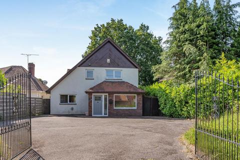 4 bedroom detached house for sale, Pentre Lane, Llantarnam, NP44