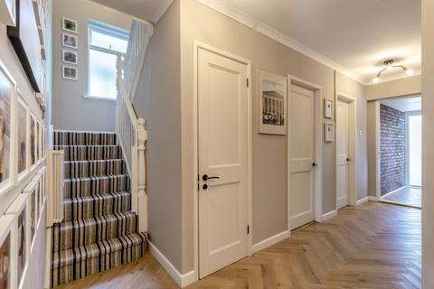4 bedroom detached house for sale, Pentre Lane, Llantarnam, NP44
