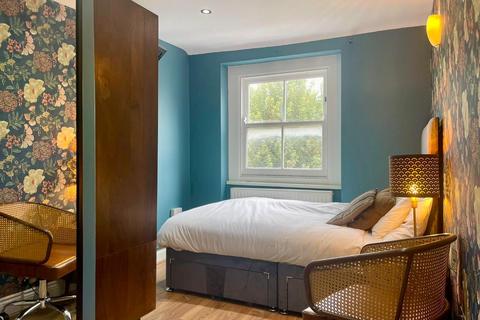 6 bedroom end of terrace house to rent, Agar Grove, London NW1