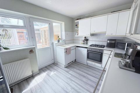 2 bedroom semi-detached house for sale, Folkestone Road, Southport PR8